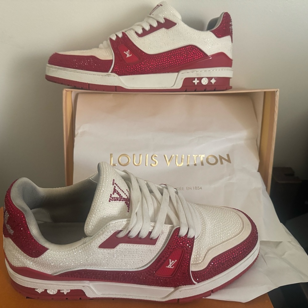 Louis Vuitton Rare LV arch light sneaker Bought in Paris